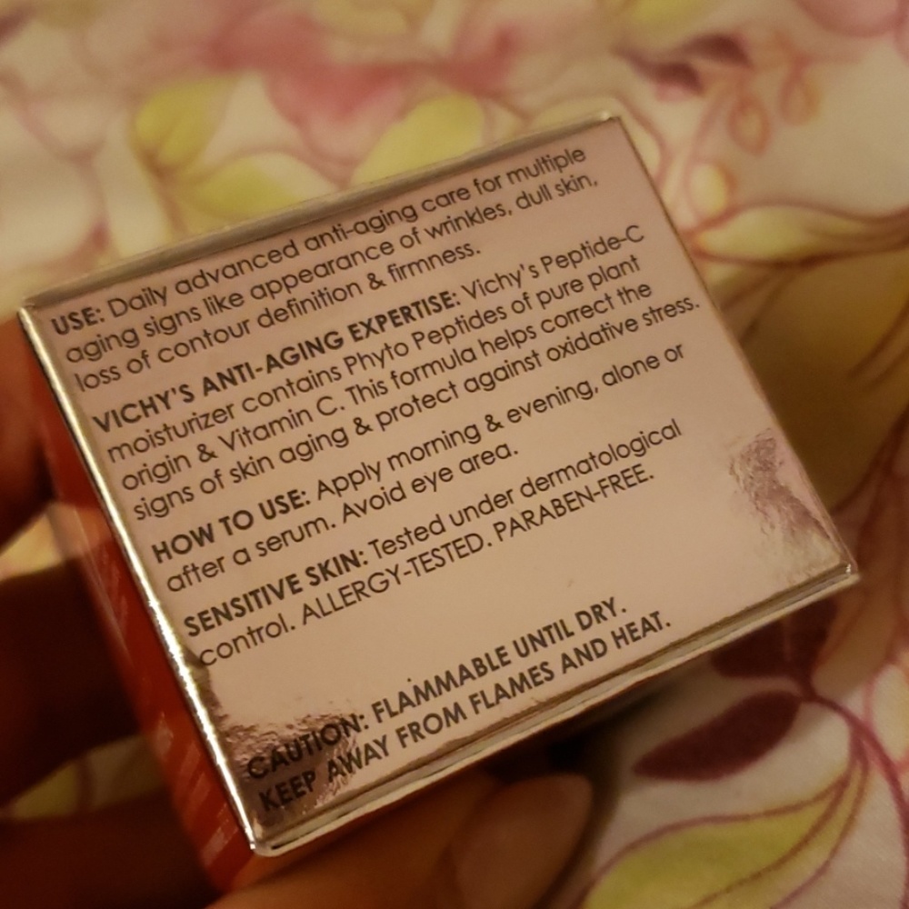 4 MINI VICHY LABORATOIRES LIFTACTIV PEPTIDE-C ANTI-AGING 48-HOUR MOISTURIZERS. - Picture 6 of 6